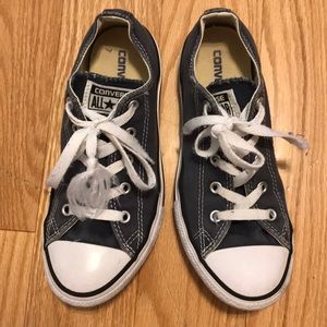 Kids converse size 2.5 navy